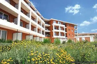 Appart'city Classic - La Duranne Апарт-отель Экс-ан-Прованс